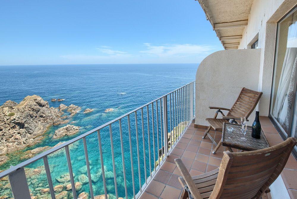 Apartamento Cap sa Sal Begur 74 con Terraza literalmente Sobre el Mar Exterior foto