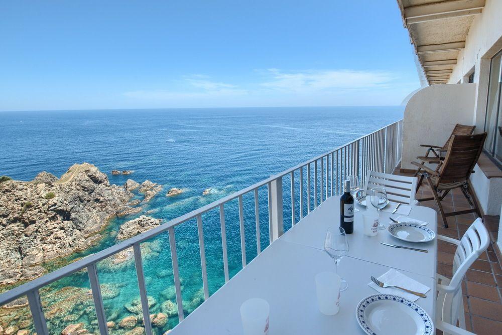 Apartamento Cap sa Sal Begur 74 con Terraza literalmente Sobre el Mar Exterior foto