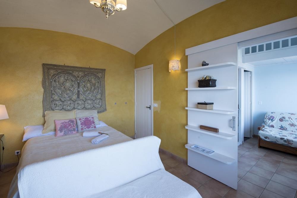 Apartamento Cap sa Sal Begur 74 con Terraza literalmente Sobre el Mar Exterior foto