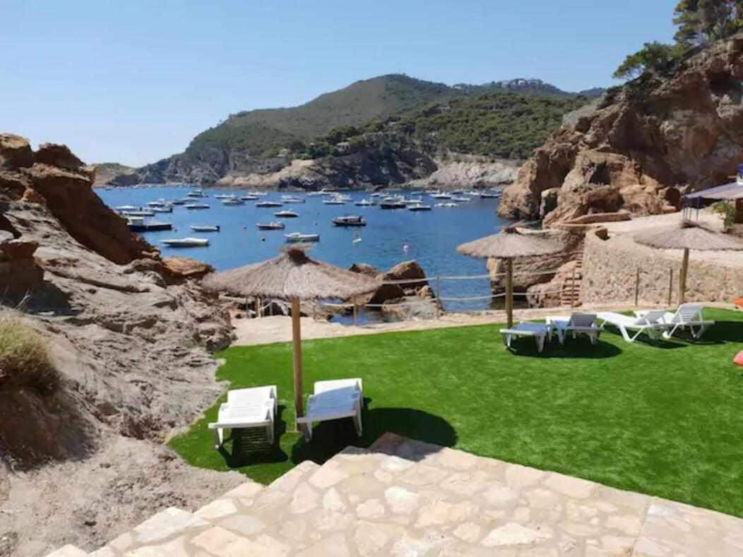 Apartamento Cap sa Sal Begur 74 con Terraza literalmente Sobre el Mar Exterior foto