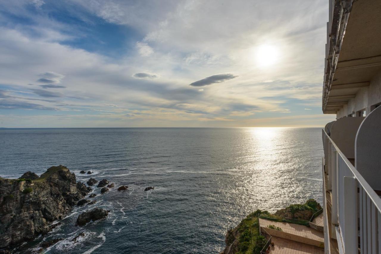 Apartamento Cap sa Sal Begur 74 con Terraza literalmente Sobre el Mar Exterior foto
