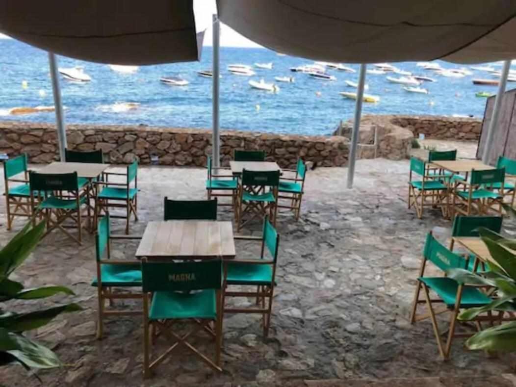 Apartamento Cap sa Sal Begur 74 con Terraza literalmente Sobre el Mar Exterior foto