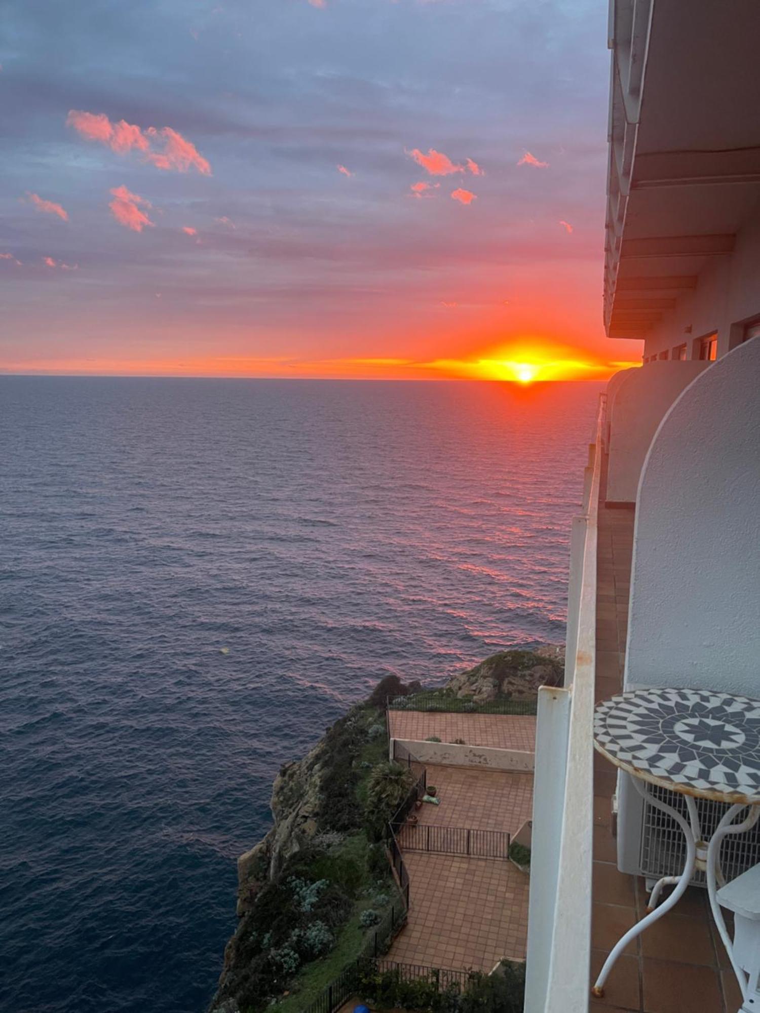 Apartamento Cap sa Sal Begur 74 con Terraza literalmente Sobre el Mar Exterior foto